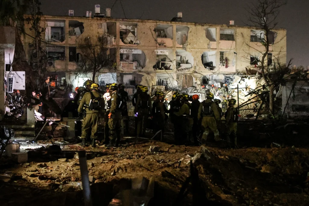 Iran Launches Retaliatory Strike on Israeli Towns Near Nuclear Site