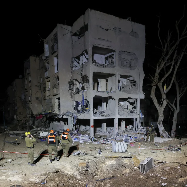 Iranian missiles breach Israeli defenses Dimona