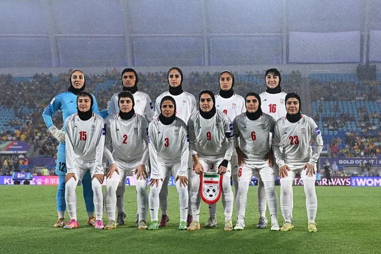 Trump pressures Australia on Iranian soccer asylum
