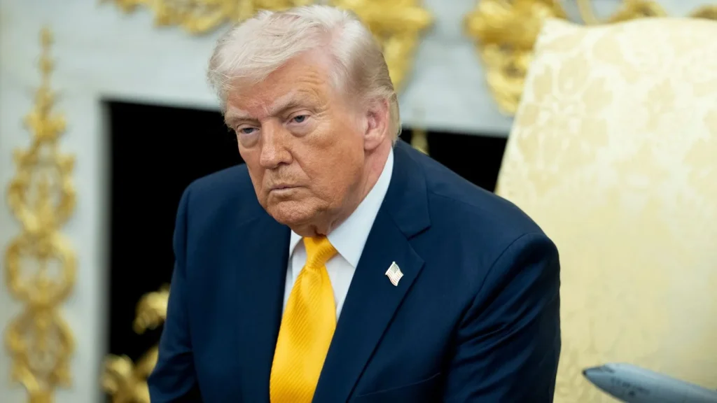 Trump Signals Withdrawal From Iran Conflict Amid Hormuz Impasse