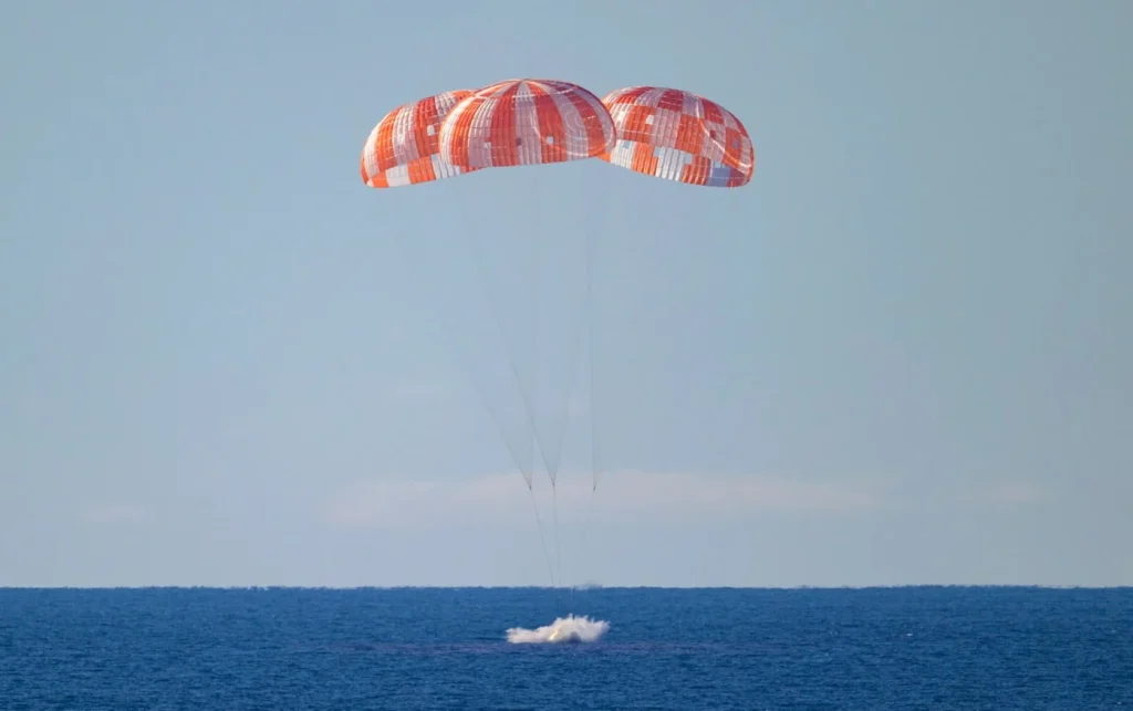 Artemis II astronauts splash down after historic 10‑day lunar flyby