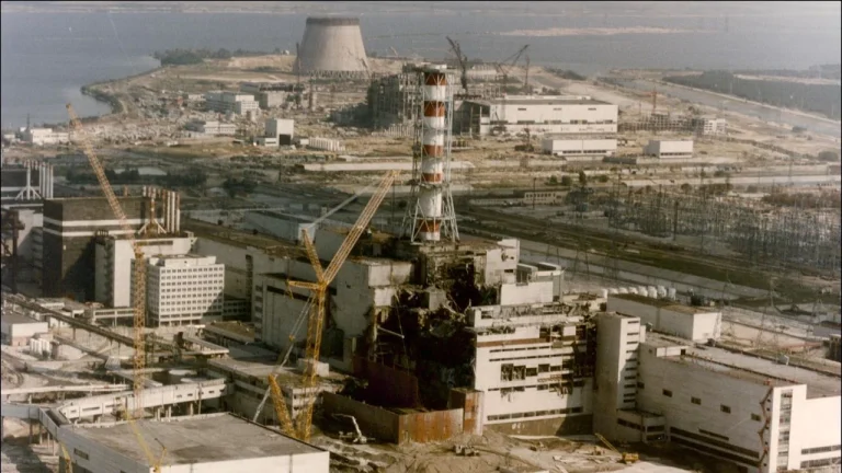 Chernobyl reactor melt down 1986