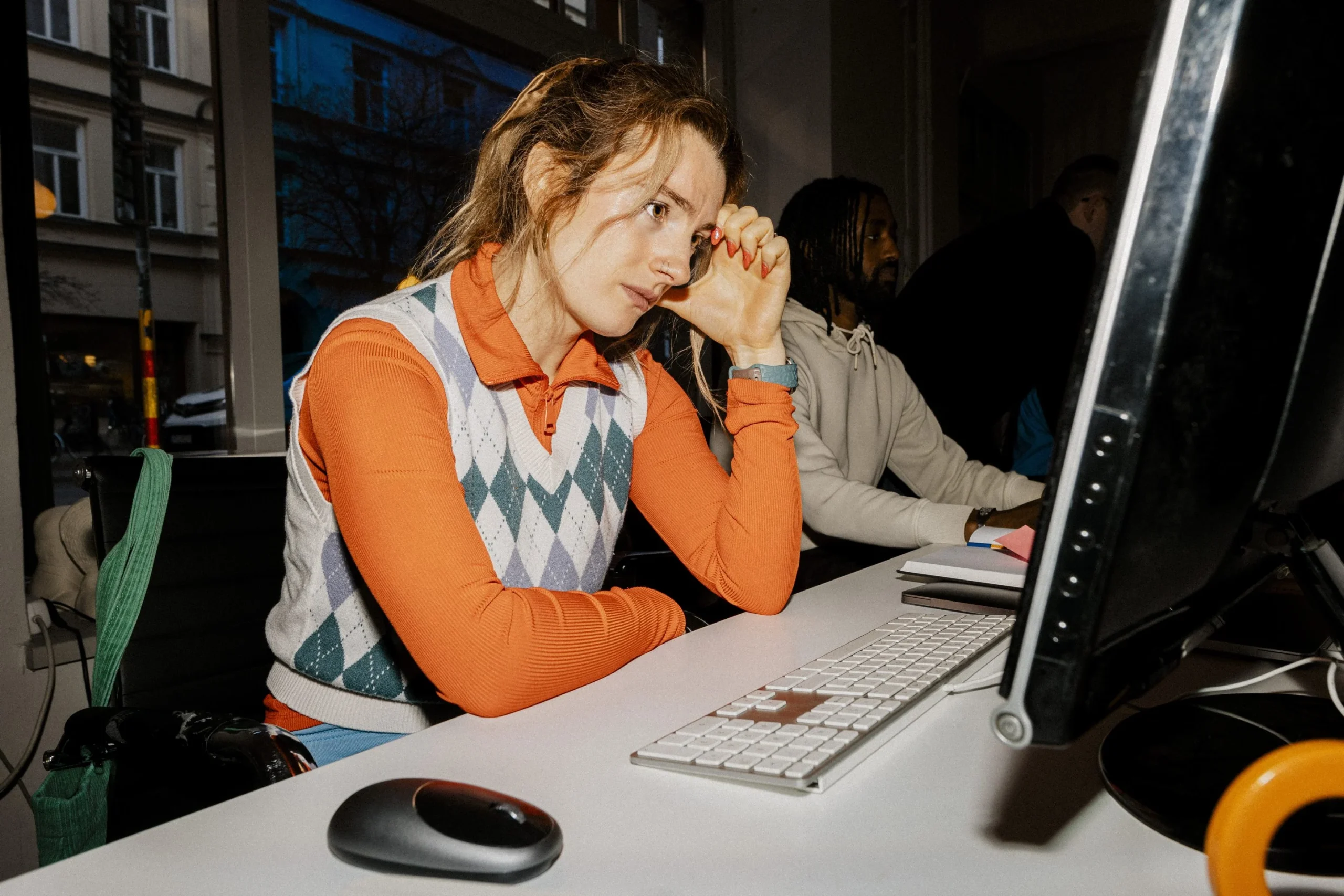 Job Insecurity Soars: Why ‘FOBO’ Is Undermining Productivity in the AI Era