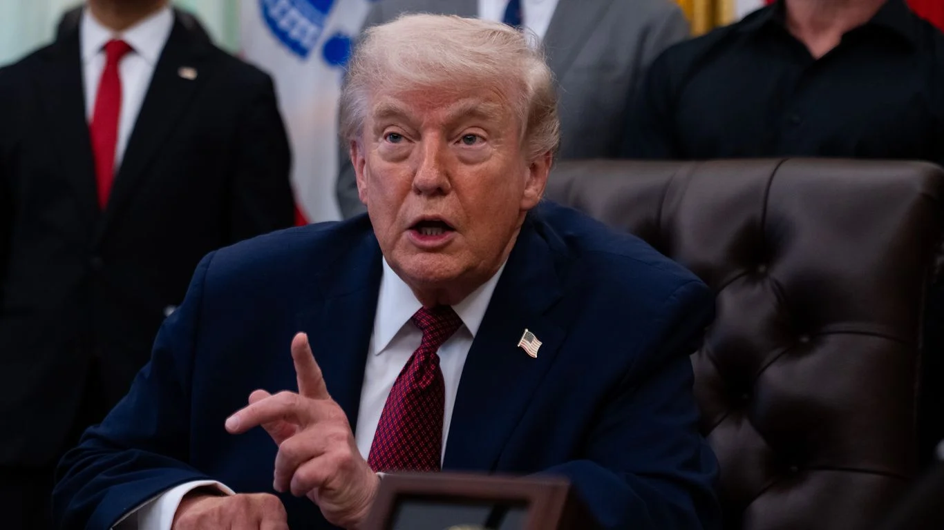 Trump Declares No Pressure on Iran Deal Amid War Criticism