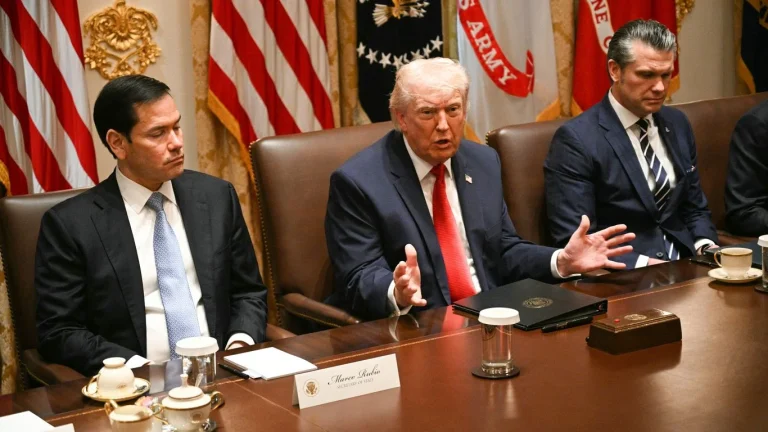 Trump convenes Iran crisis meeting