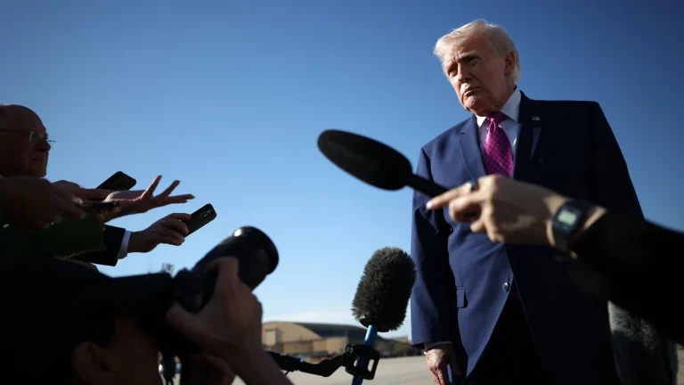 Trump announces naval blockade Iran