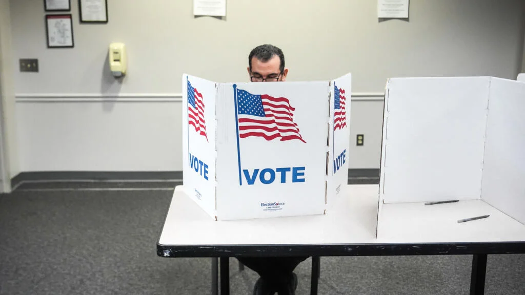 Virginia Redistricting Vote Sets Stage for Democratic Gains in Midterms