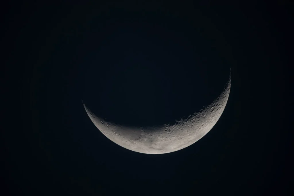 White House Blueprint: Nuclear Power for Moon Base by 2028