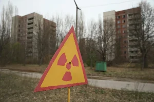 Chernobyl wildfire smolders exclusion zone