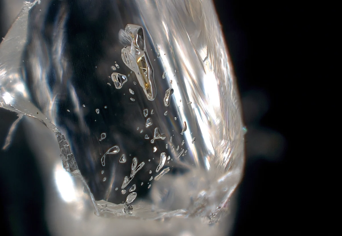 Deep-Earth Diamonds Unveil Hidden Mineral Wealth Beneath Our Planet