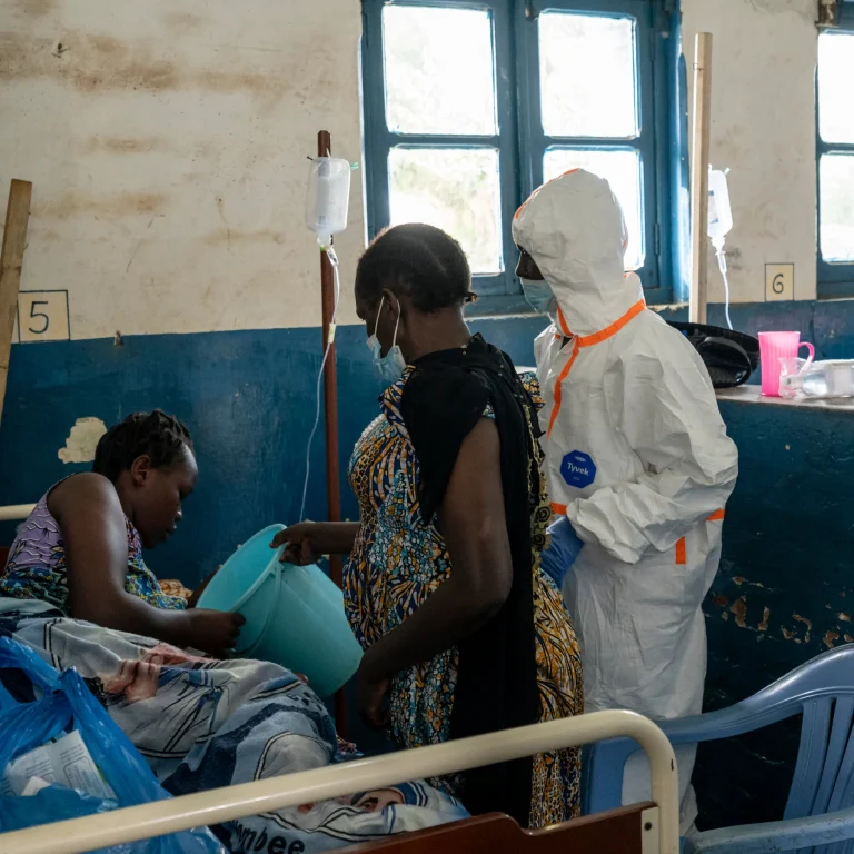 Ebola outbreak gold mining town