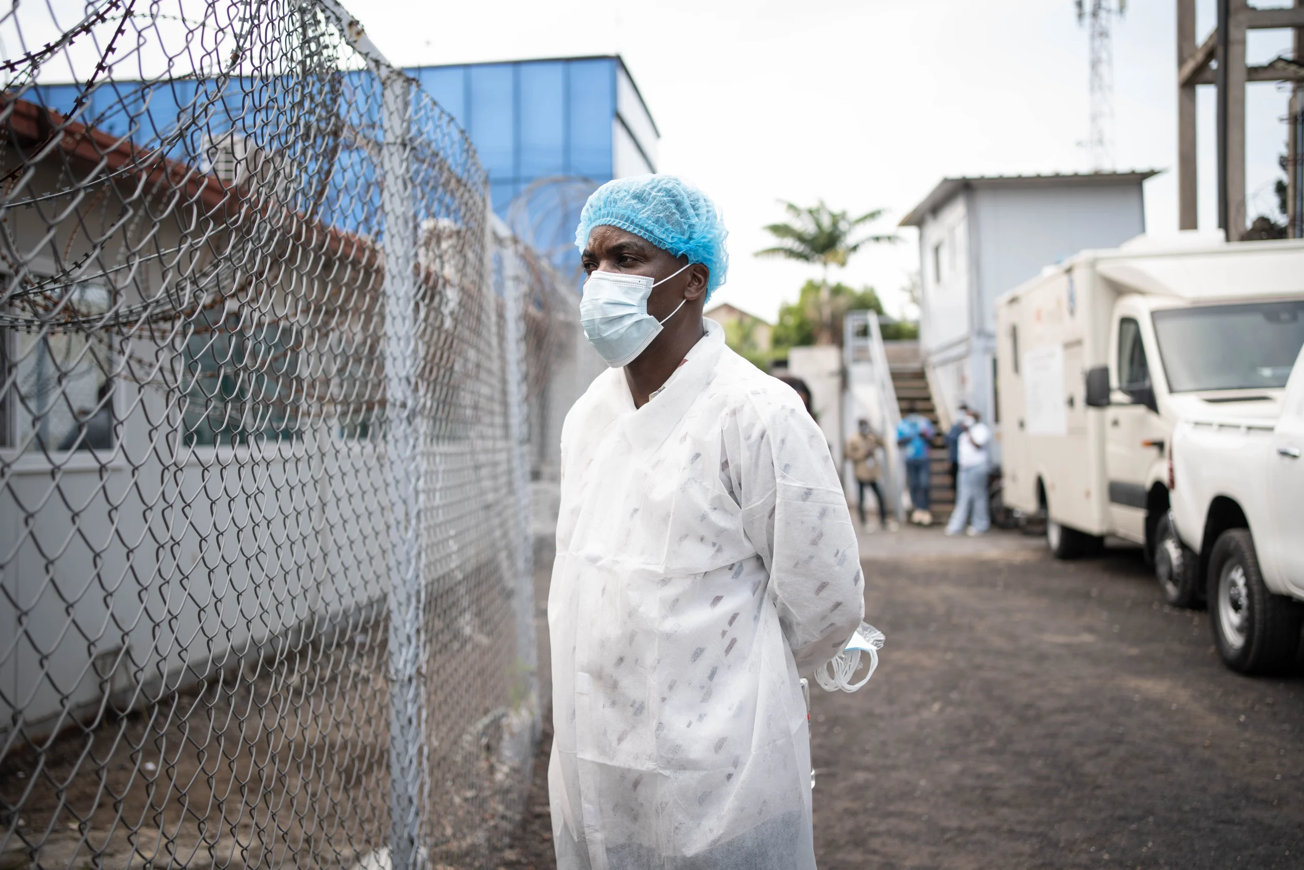 Ebola Patient Diverted to Berlin as White House Blocks Repatriation