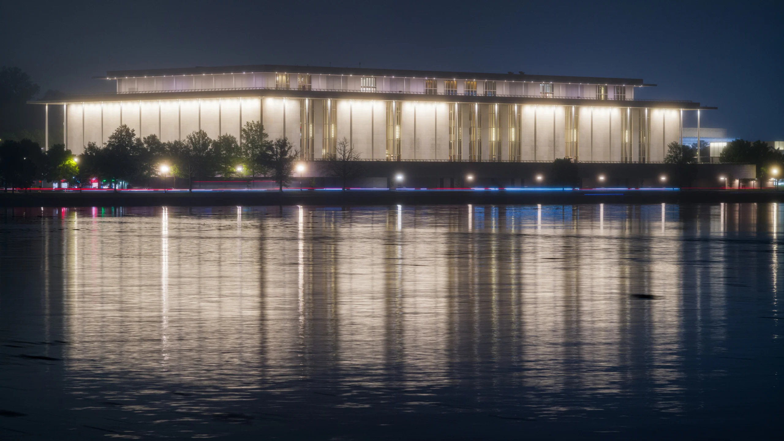 Judge Blocks Kennedy Center Renovation, Orders Removal of Trump’s Name