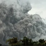 Mayon Volcano eruption ash cloud