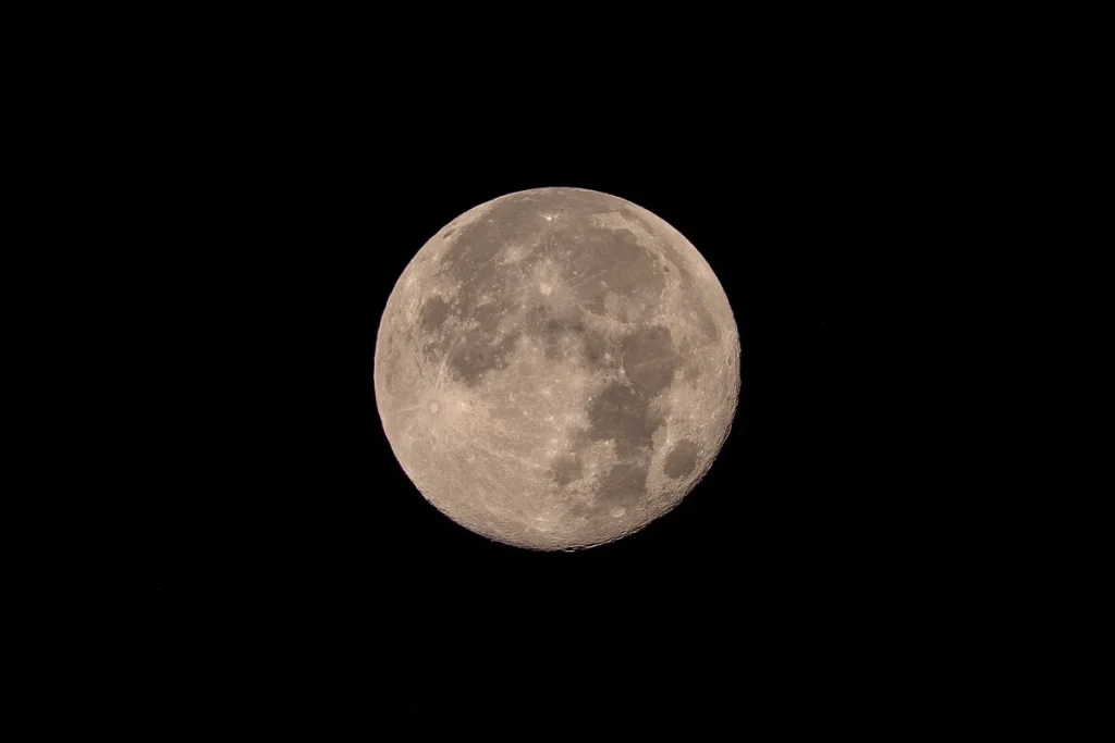 SpaceX Rocket Booster Set for Moon Impact in August – What It Means for Space Junk