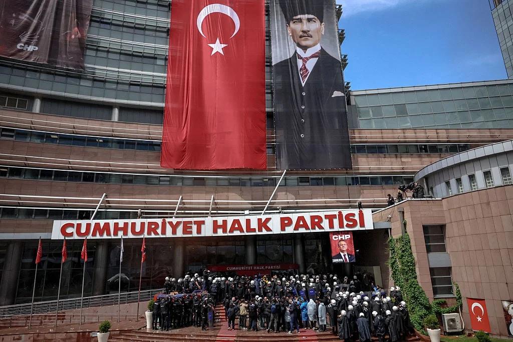 Turkey Democratic Crisis Deepens as Police Storm Opposition HQ
