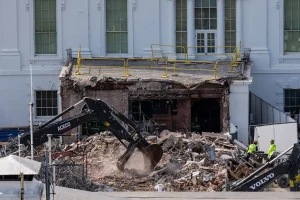 White House ballroom Costs Surge as Project Swells in Size