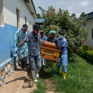 Congo volunteers performing safe burial
