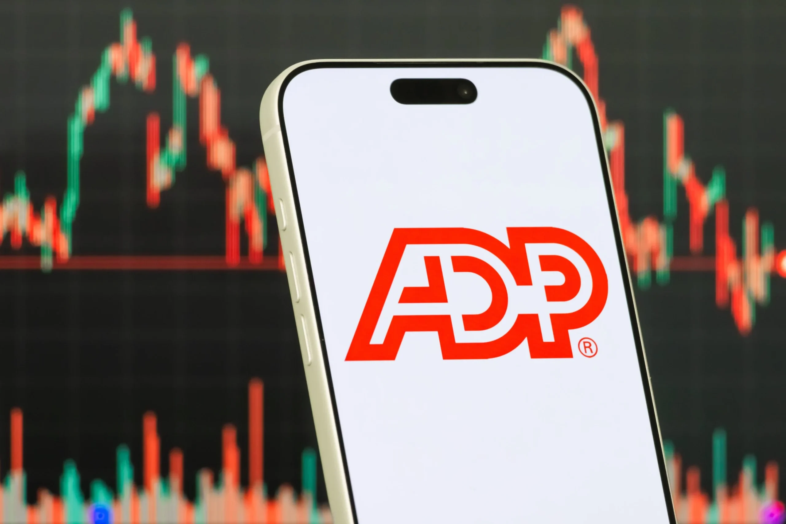 Spring Labor Market Defies AI Job‑Loss Forecasts, Hiring Surges in May