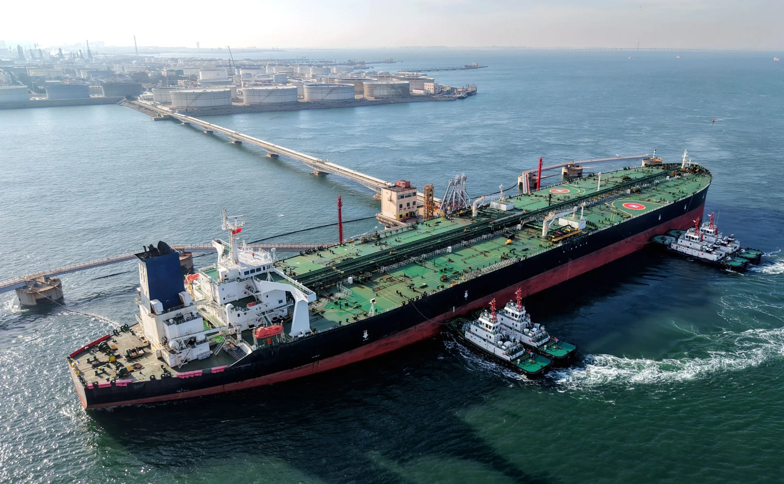 Strait of Hormuz Reopens: Energy Flows Face Year‑Long Recovery