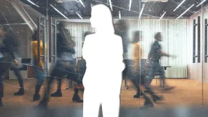 CEO loneliness in boardroom