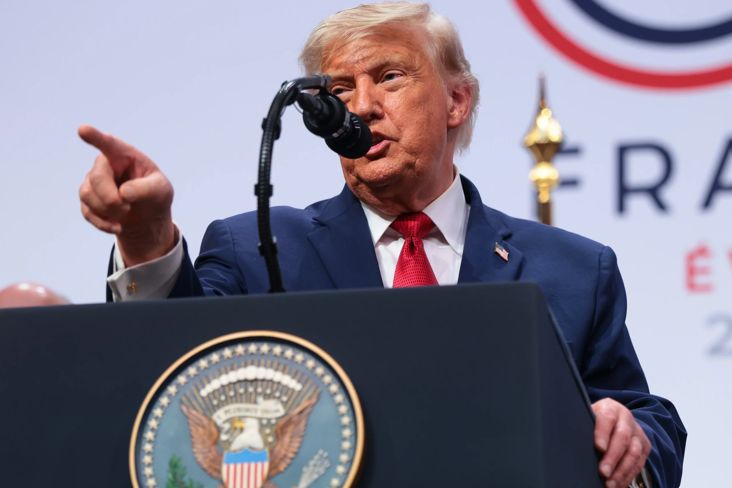 Trump Signed Initial Peace Agreement with Tehran Amid Iran-US War Tensions
