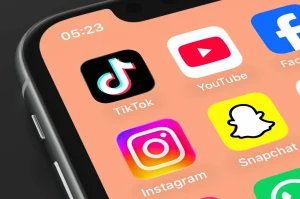 UK social media ban announcement 2027