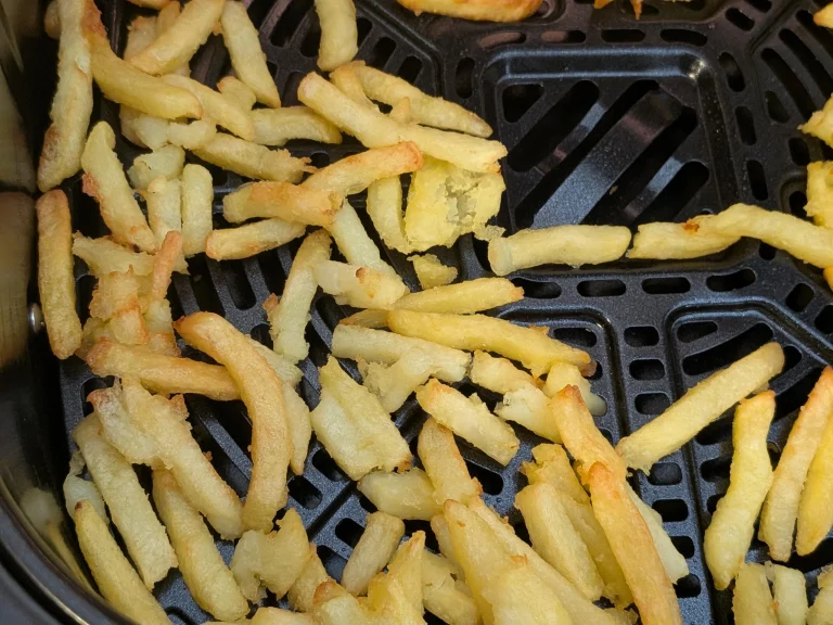 Air fryer fries deep-fried look