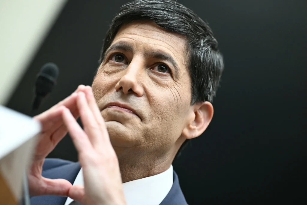 Fed mutiny threatens rate decision credibility, Macquarie warns