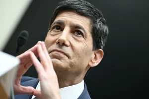 Fed mutiny credibility risk