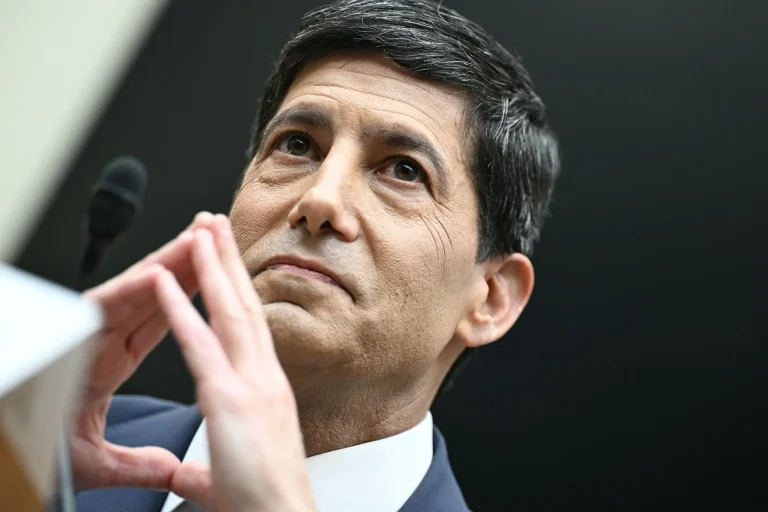 Fed mutiny credibility risk