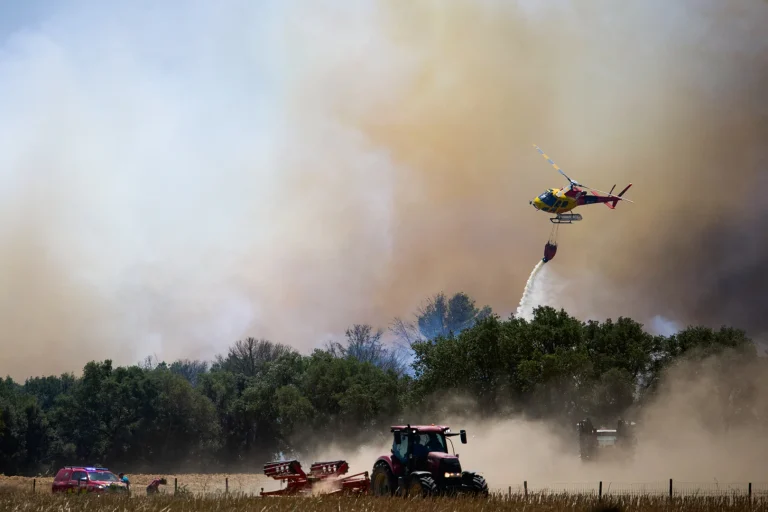 Firefighters battling northeastern Spain blaze
