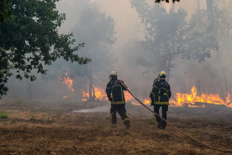A400M over French wildfire