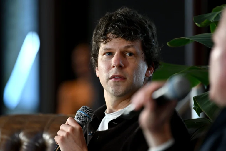 Jesse Eisenberg speaking on US loyalty