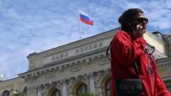 Russians cash usage surge