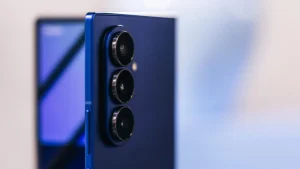 Samsung foldable phones teaser reshaping design