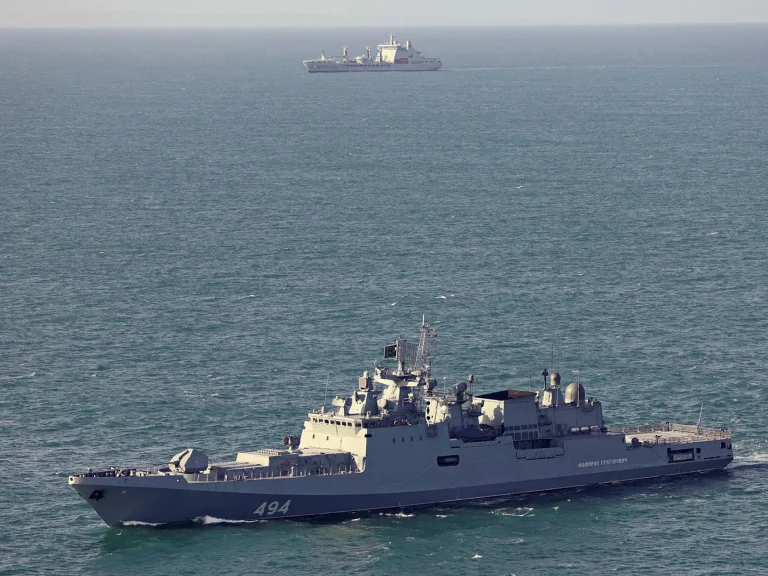 Russian warship shadow fleet escort