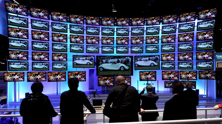 3D TV set with glasses