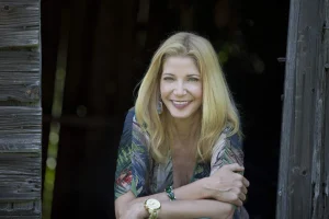Candace Bushnell AI interview stage