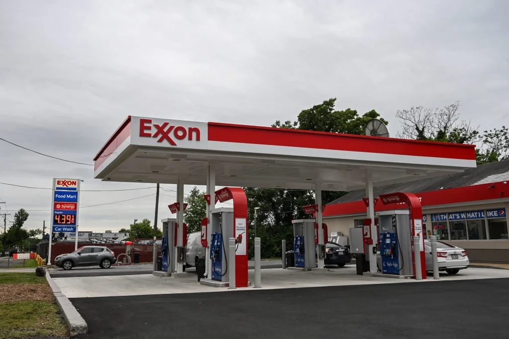 Fuel Prices Set to Remain High as War‑Driven Refining Shortfalls Bite