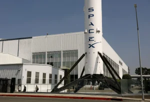 Harvard SpaceX stake $2.2bn