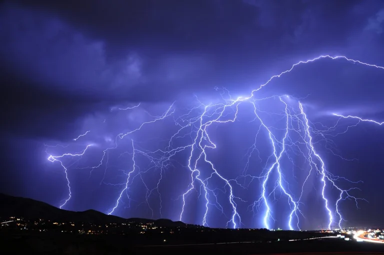 Thunderquakes uncovering Earth's interior