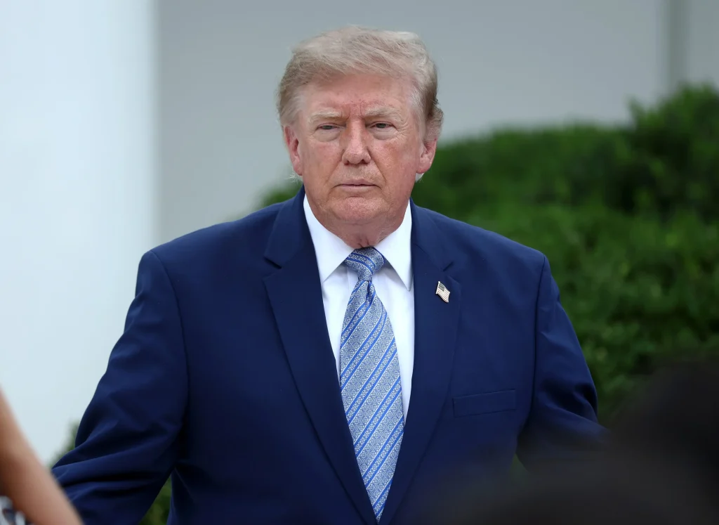 Trump Stock Disclosure Reveals Over 1,000 Trades in June
