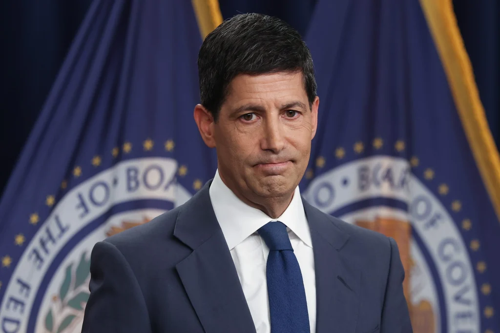 Warsh Mulls Cutting Fed Meetings Amid Inflation Pressure