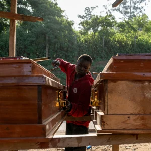 Ebola burial ritual in Bunia