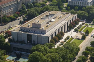 Smithsonian culture war exhibit controversy