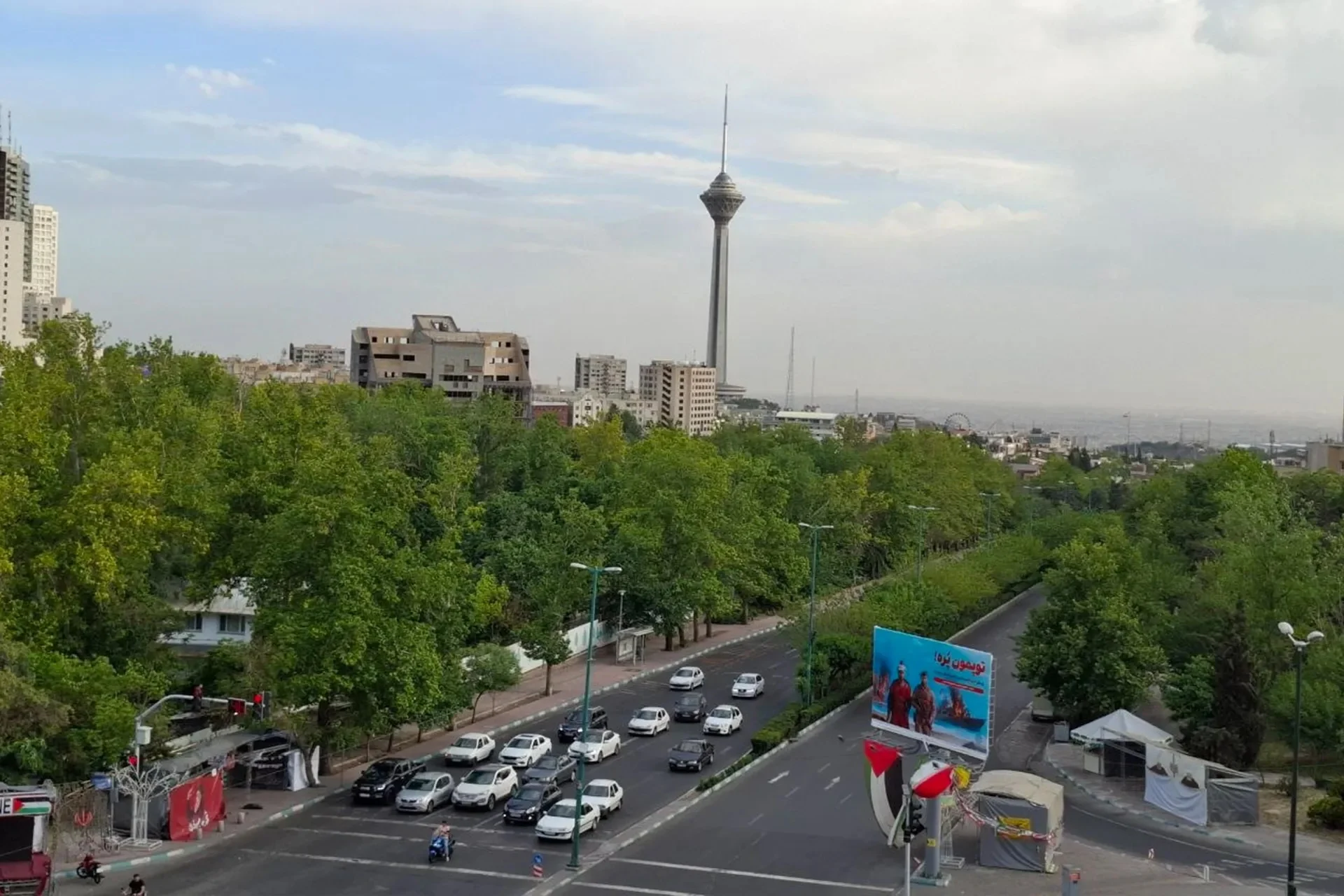 Iran Food and Medicine Shortages Deepen as Citizens Stock Up Amid US Tensions