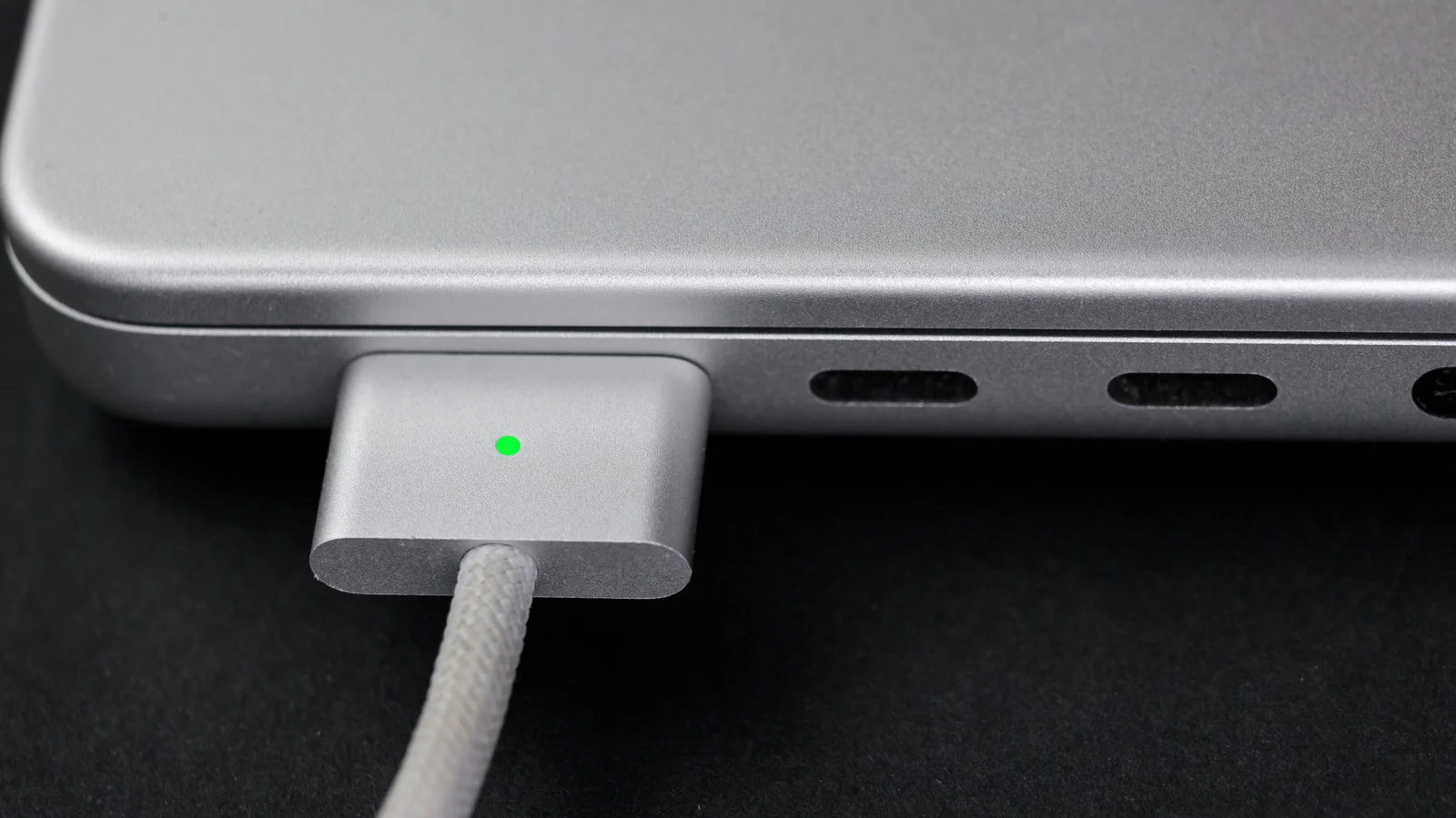 MagSafe vs USB-C: Which Charging Standard Wins for Your MacBook?