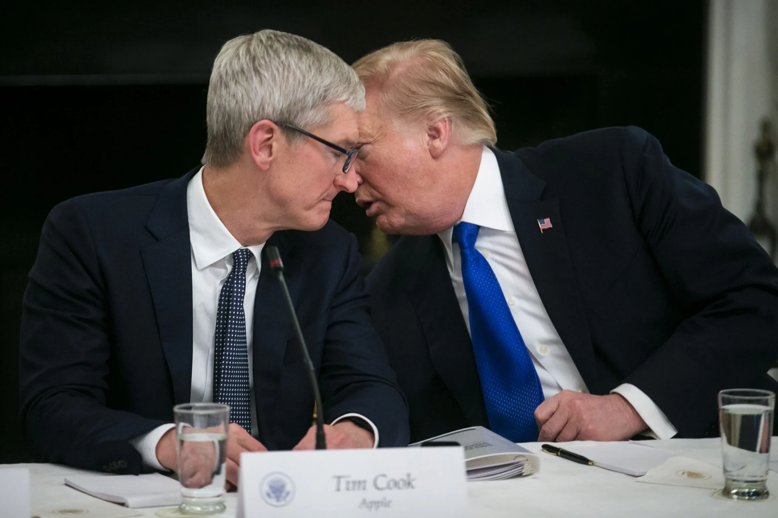 Tim Cook stepped down: Apple’s CEO exit and the Trump whisperer’s lingering power